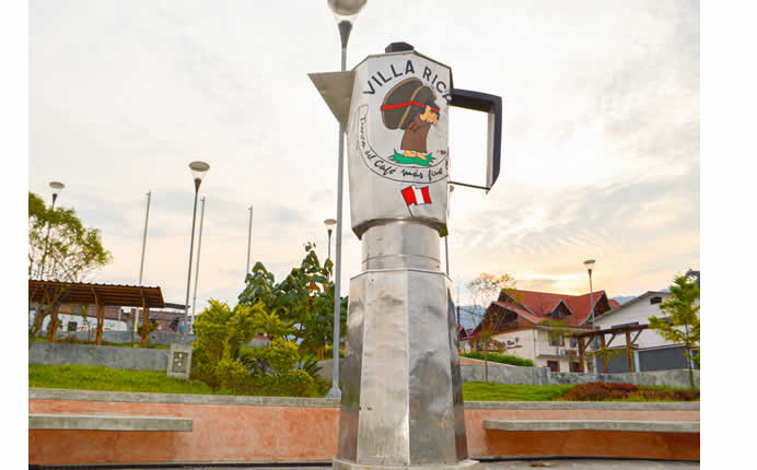 Cafetera como símbolo del pueblo Villa Rica