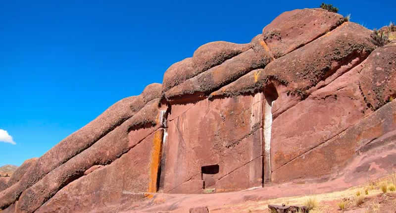 Willca Uta – Aramu Muro: Das mystische Felsentor am Titicacasee