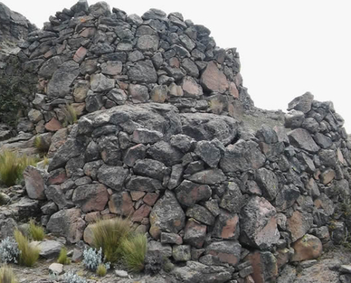 Festung von Tanapaca – Aymara-Bergzitadelle bei Juli