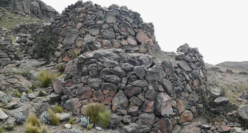 Festung von Tanapaca – Aymara-Bergzitadelle bei Juli