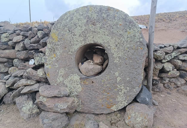Bergwerksmühle von Amotire bei Pisacoma im Altiplano von Puno