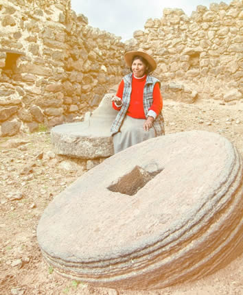 Wasserbetriebene Erz-Mühle aus der Kolonialzeit