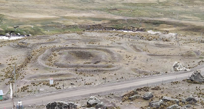 Sakraler Felsgipfel im Hochland von Carabaya