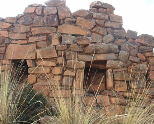 Archäologische Stätte Wilakaya – Wehranlage und Wohnsiedlung auf dem Kegelberg bei Coasa