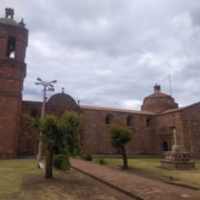 Templo de Santiago Apóstol / Nuestra Señora del Rosario en Pomata Templo de Santiago Apóstol / Nuestra Señora del Rosario en Pomata