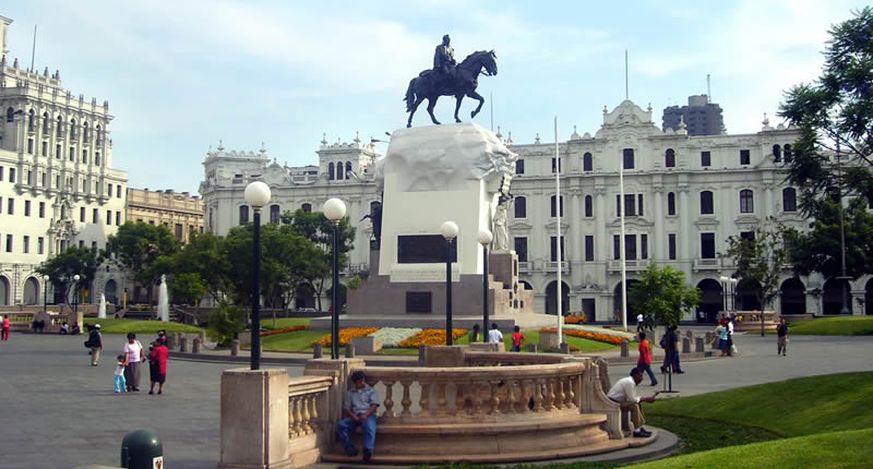 Plaza San Martin Peru
