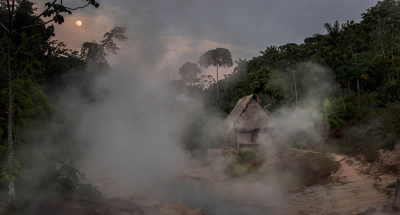 Rio Hirviente de la Amazonía